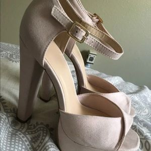 Light pink Heels